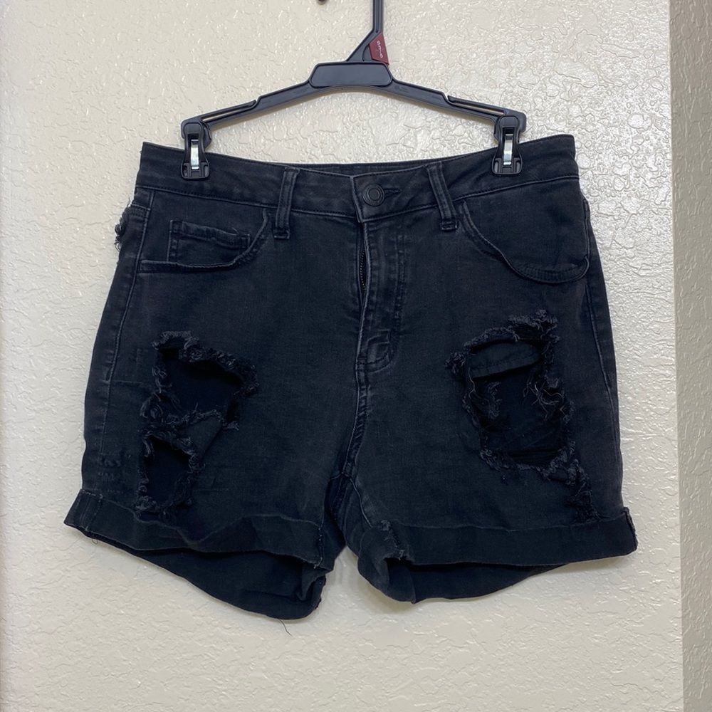 High rise black jean shorts.